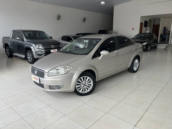 FIAT LINEA 1.8 ESSENCE 16V FLEX 4P MANUAL FIAT LINEA 1.8 ESSENCE 16V FLEX 4P MANUAL